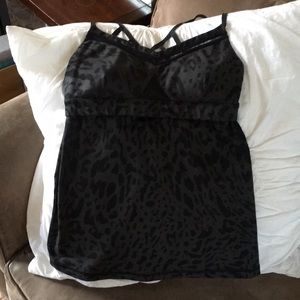 Lululemon workout shirt